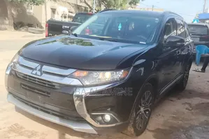 Mitsubishi Outlander 2016 Noir