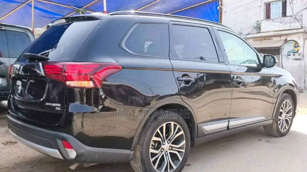 Mitsubishi Outlander 2016 Noir