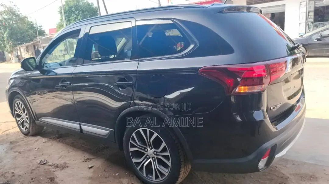 Mitsubishi Outlander 2016 Noir