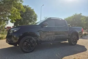 Nissan Navara 2021 Noir