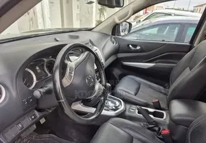 Nissan Navara 2021 Noir