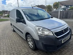 Peugeot Partenaire 2018 Bleu