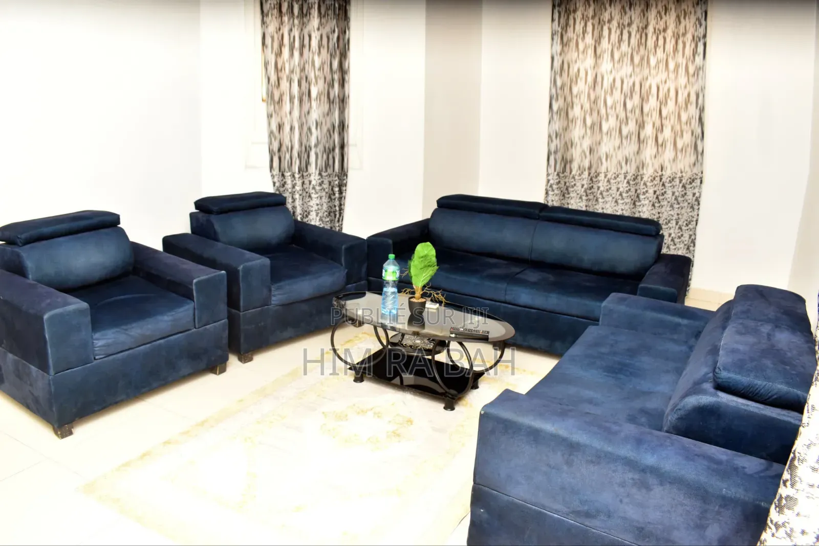 Appartement Meublé De 3 Chambre Salon
