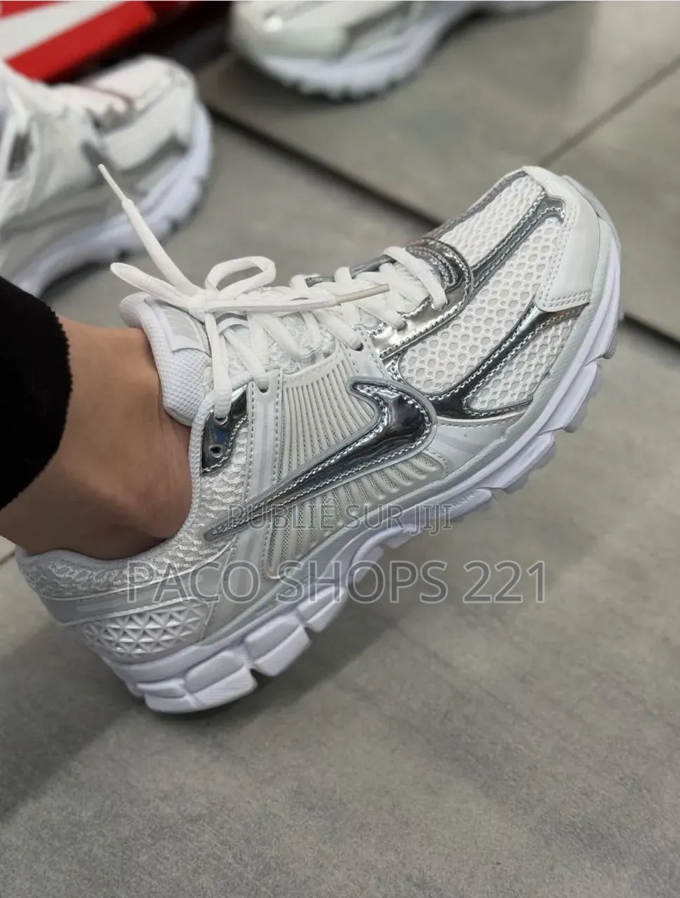 Nike Zoom Vomero 5 – Neuf Tailles 37 À 41