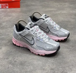 Nike Zoom Vomero 5 – Neuf Tailles 37 À 41