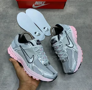 Nike Zoom Vomero 5 – Neuf Tailles 37 À 41