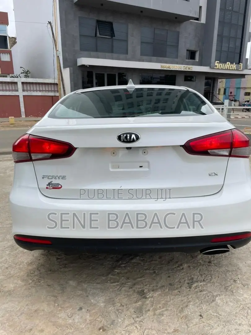Kia Forte EX 2021 Blanc