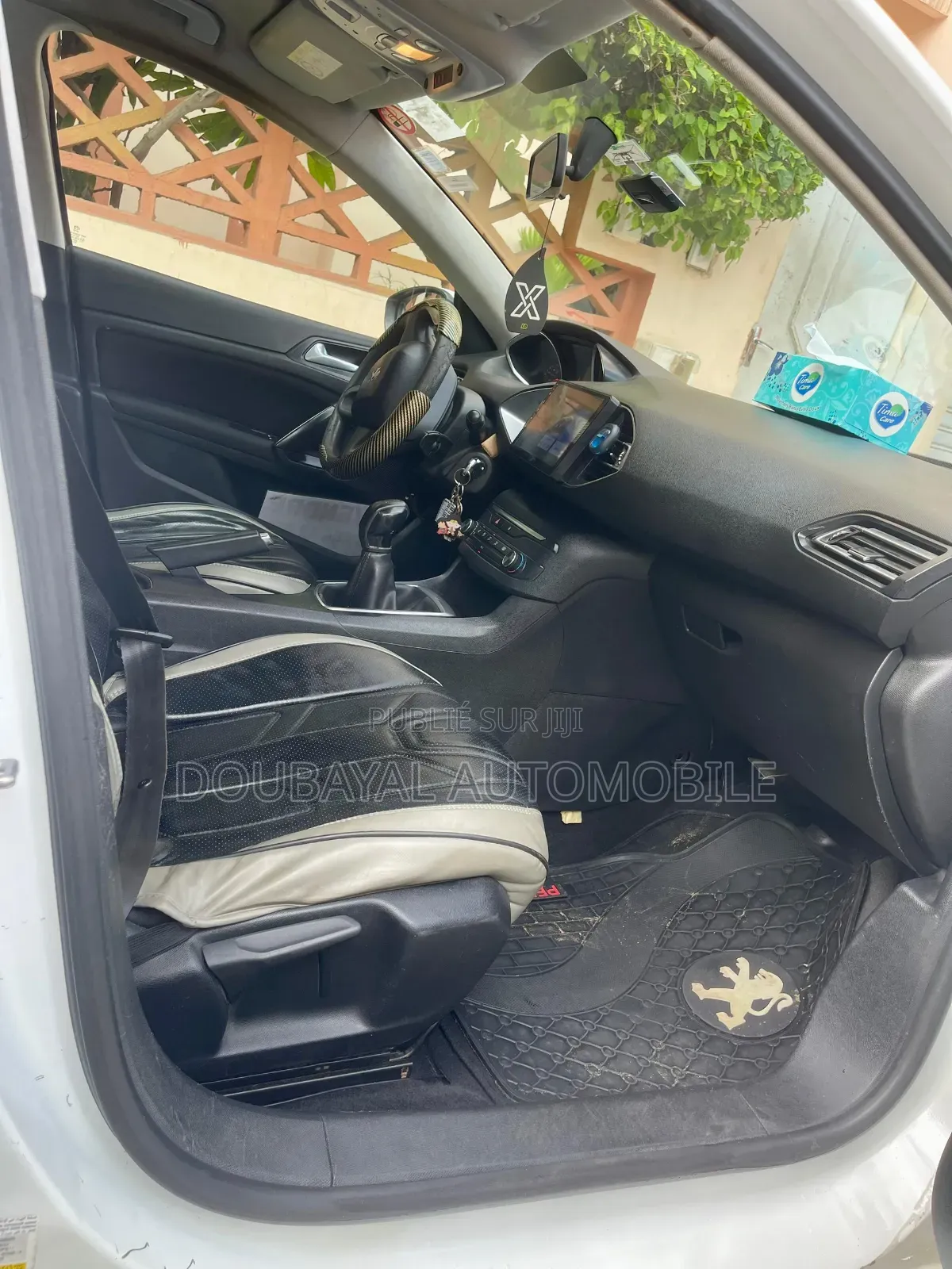 Peugeot 308 2018 Blanc