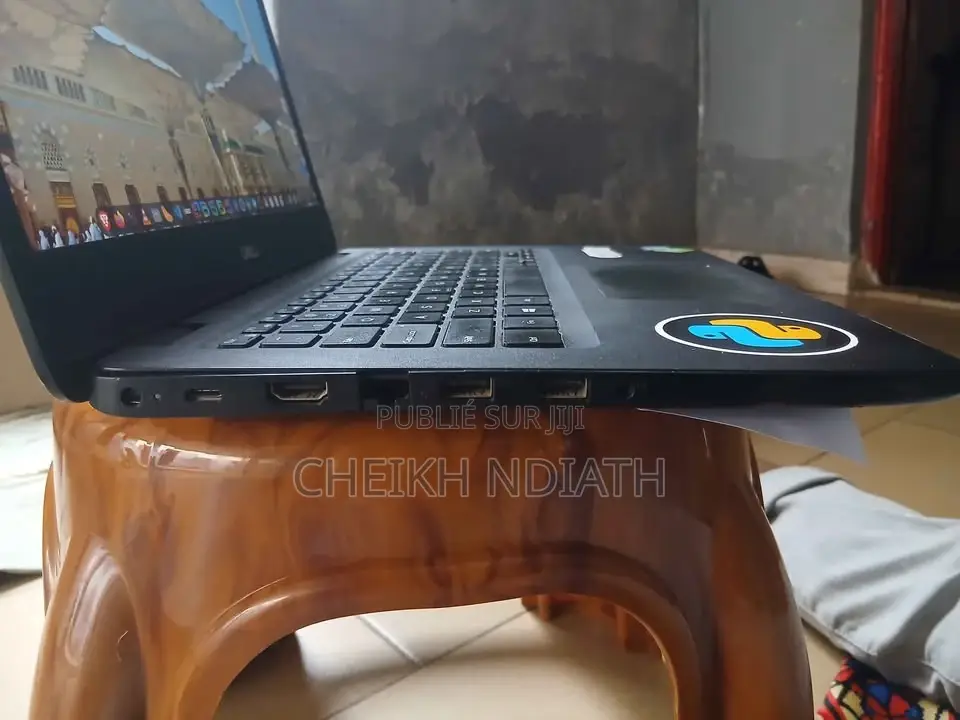 Ordinateur portable Dell Latitude 3400 16GB Intel Core i7 SSD 256GB