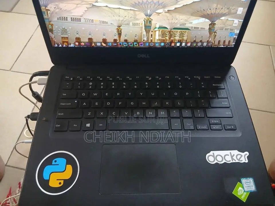 Ordinateur portable Dell Latitude 3400 16GB Intel Core i7 SSD 256GB