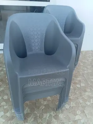 Chaises en Plastique
