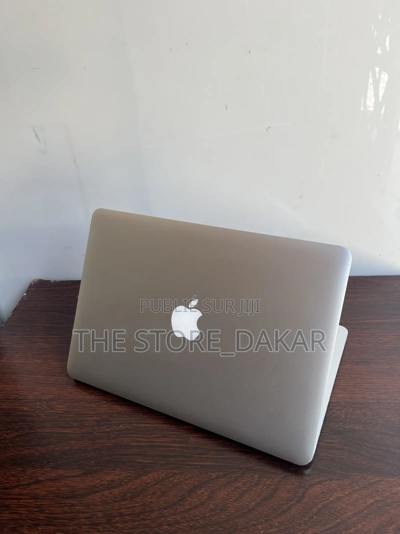 Nouveau Apple MacBook Pro 2015 8GB Intel Core i5 SSD 500GB