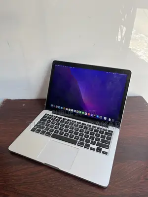 Nouveau Apple MacBook Pro 2015 8GB Intel Core i5 SSD 500GB