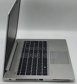 Nouveau Ordinateur portable HP EliteBook 745 8GB AMD Ryzen 7 SSD 256GB