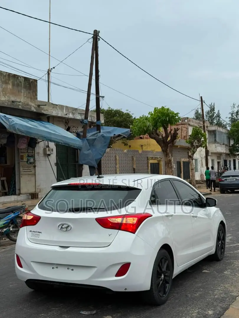 Hyundai Elantra SE Sedan FWD (1.8L 4cyl 6A) 2016 Blanc