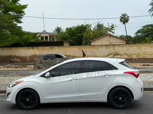 Hyundai Elantra SE Sedan FWD (1.8L 4cyl 6A) 2016 Blanc