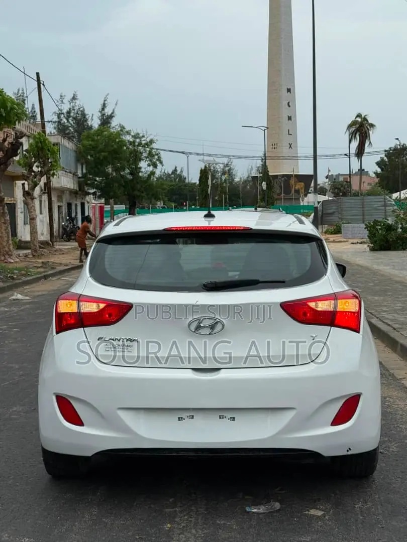 Hyundai Elantra SE Sedan FWD (1.8L 4cyl 6A) 2016 Blanc