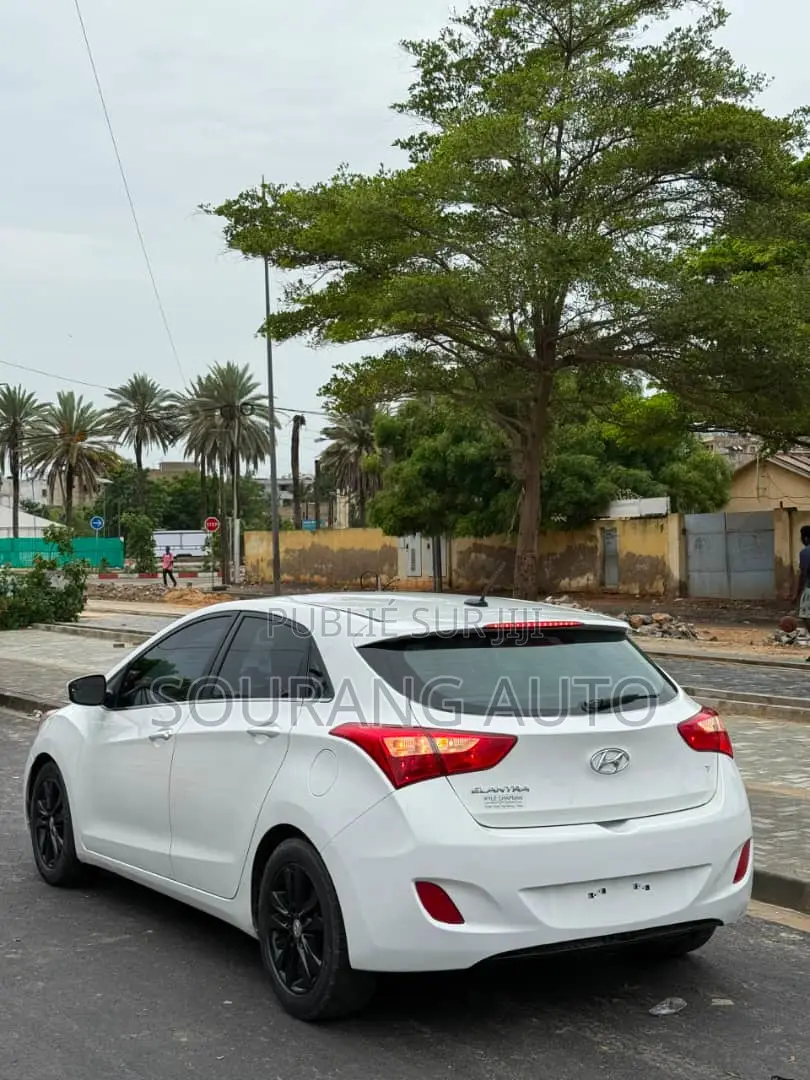 Hyundai Elantra SE Sedan FWD (1.8L 4cyl 6A) 2016 Blanc