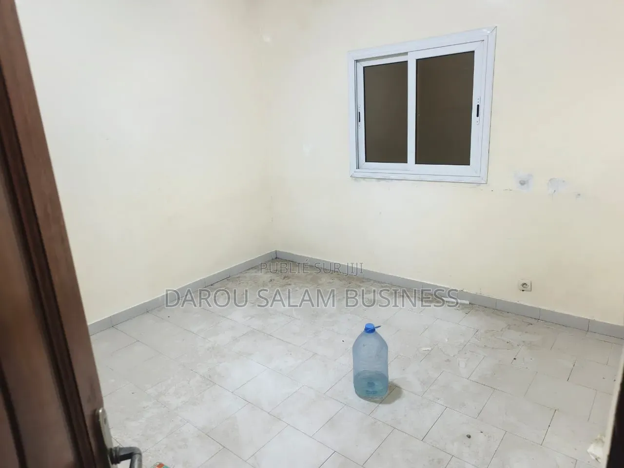 3chbre Appartement dans Yoff à Louer