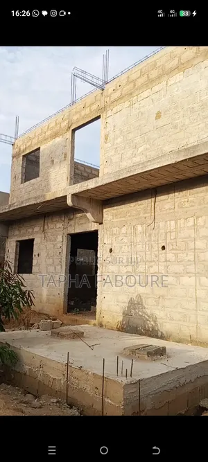 Maison a Vendre . Reste Finition