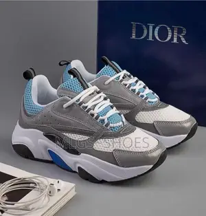 Dior B22 Disponible