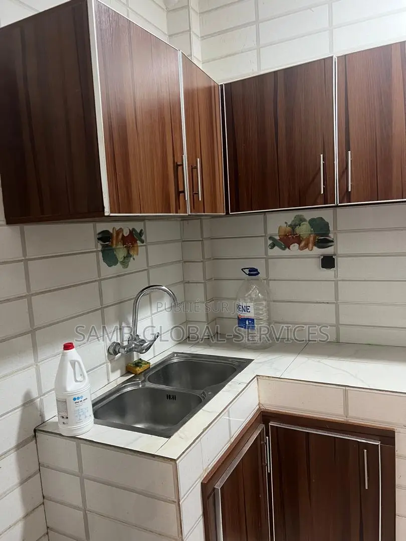 1chbre Appartement dans Almadies à Louer