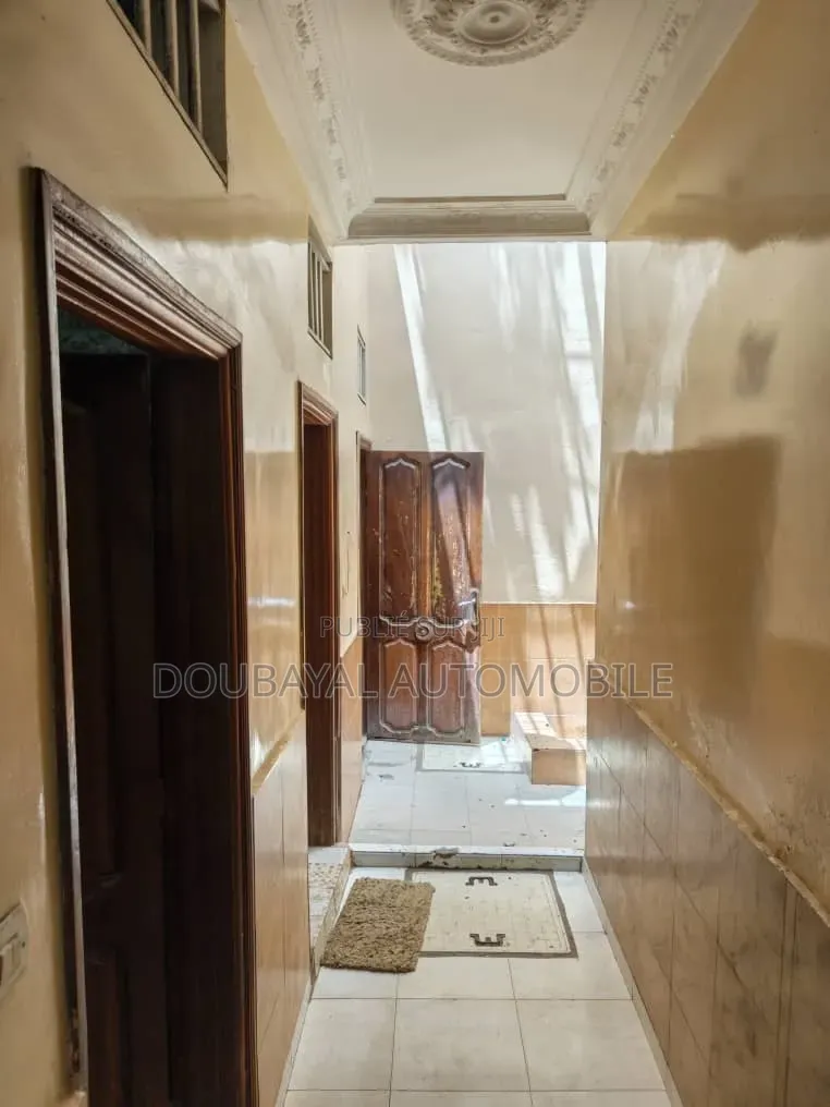 3chbre Villa dans Grand Mbour, Thiès Sud à Vendre