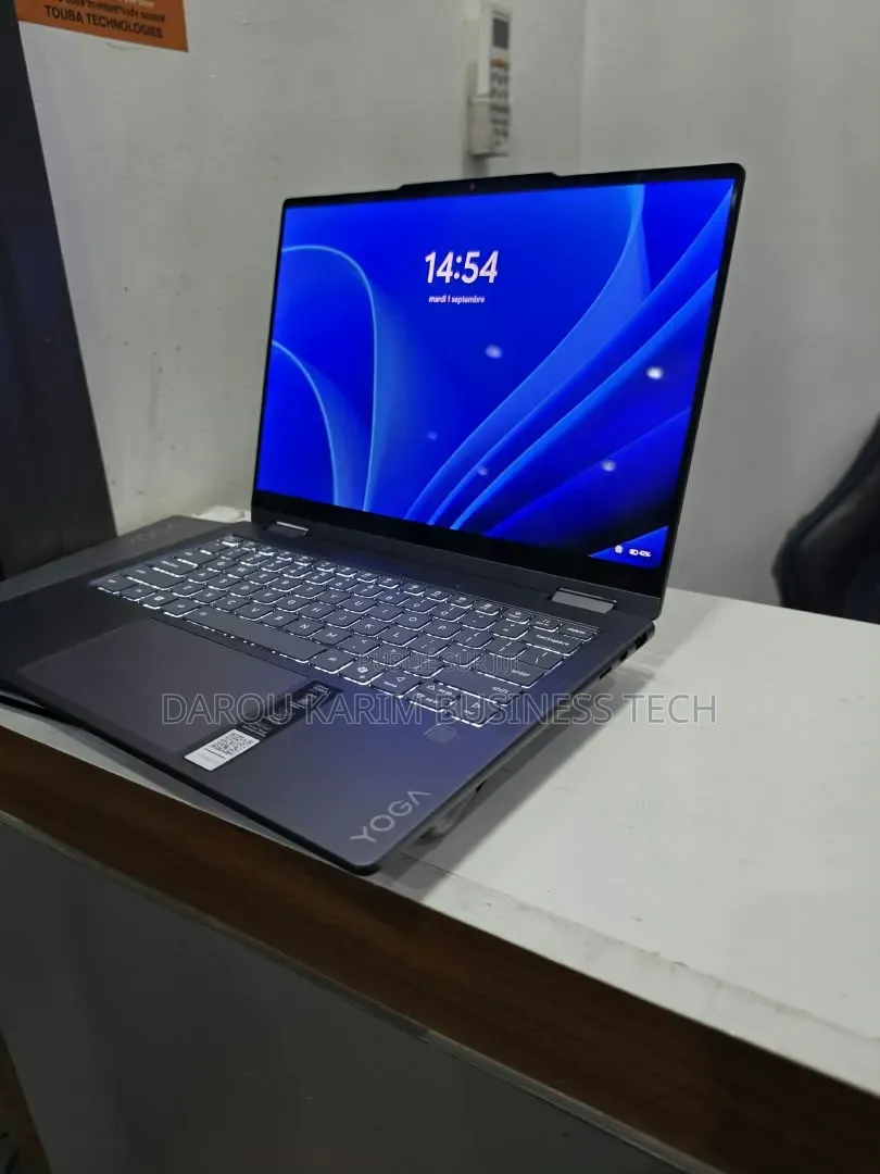 Nouveau Lenovo ThinkPad Yoga 16GB Intel Core Ultra 5 SSD 512GB