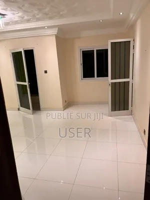 2chbre Appartement dans Cisco, Almadies à Louer