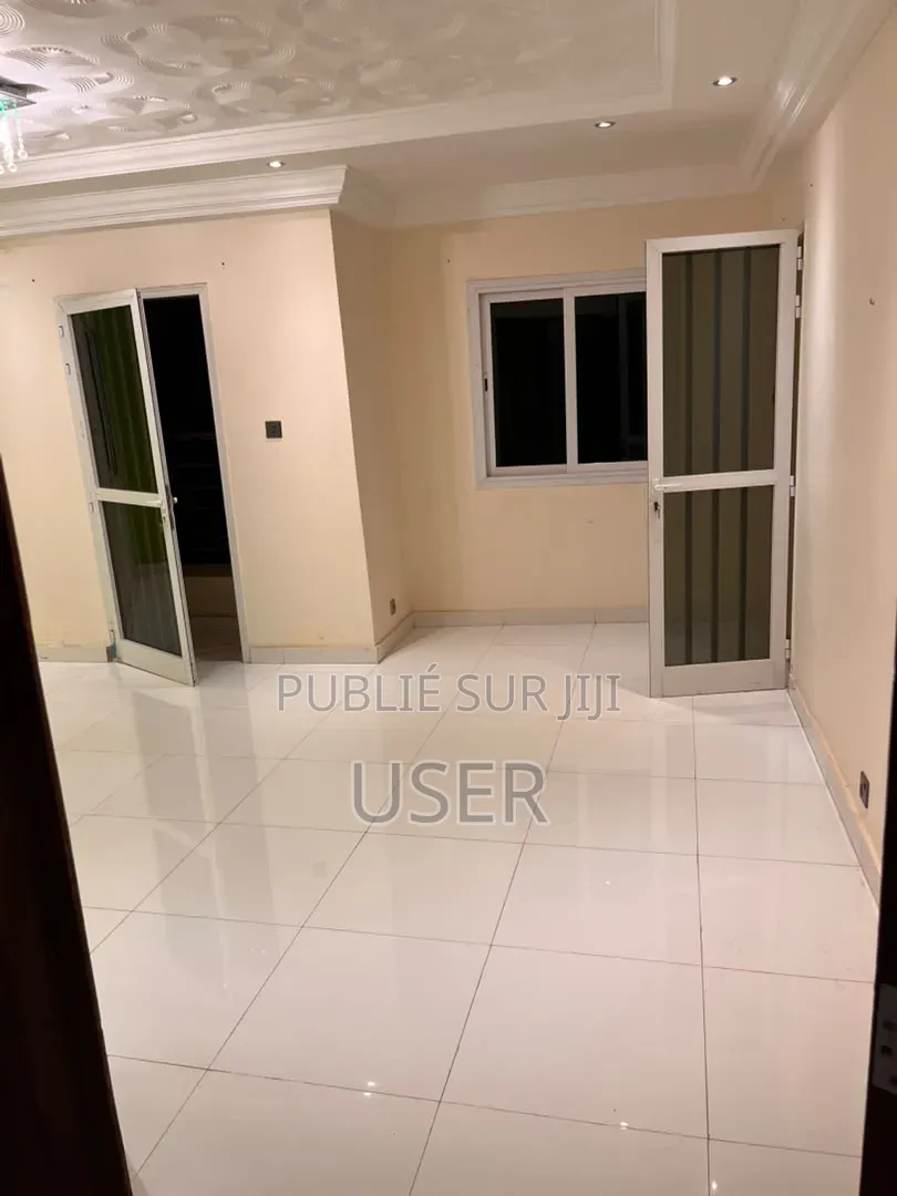 2chbre Appartement dans Cisco, Almadies à Louer