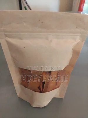 Vente De Produits Casamançais Et Des Poulets Et Poisson, Du Jus