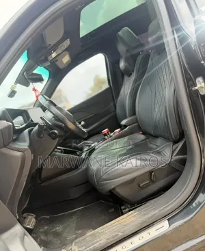 Peugeot 2008 2021 Noir