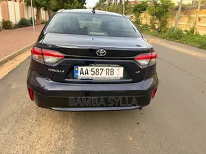 Toyota Corolla LE 2022 Noir