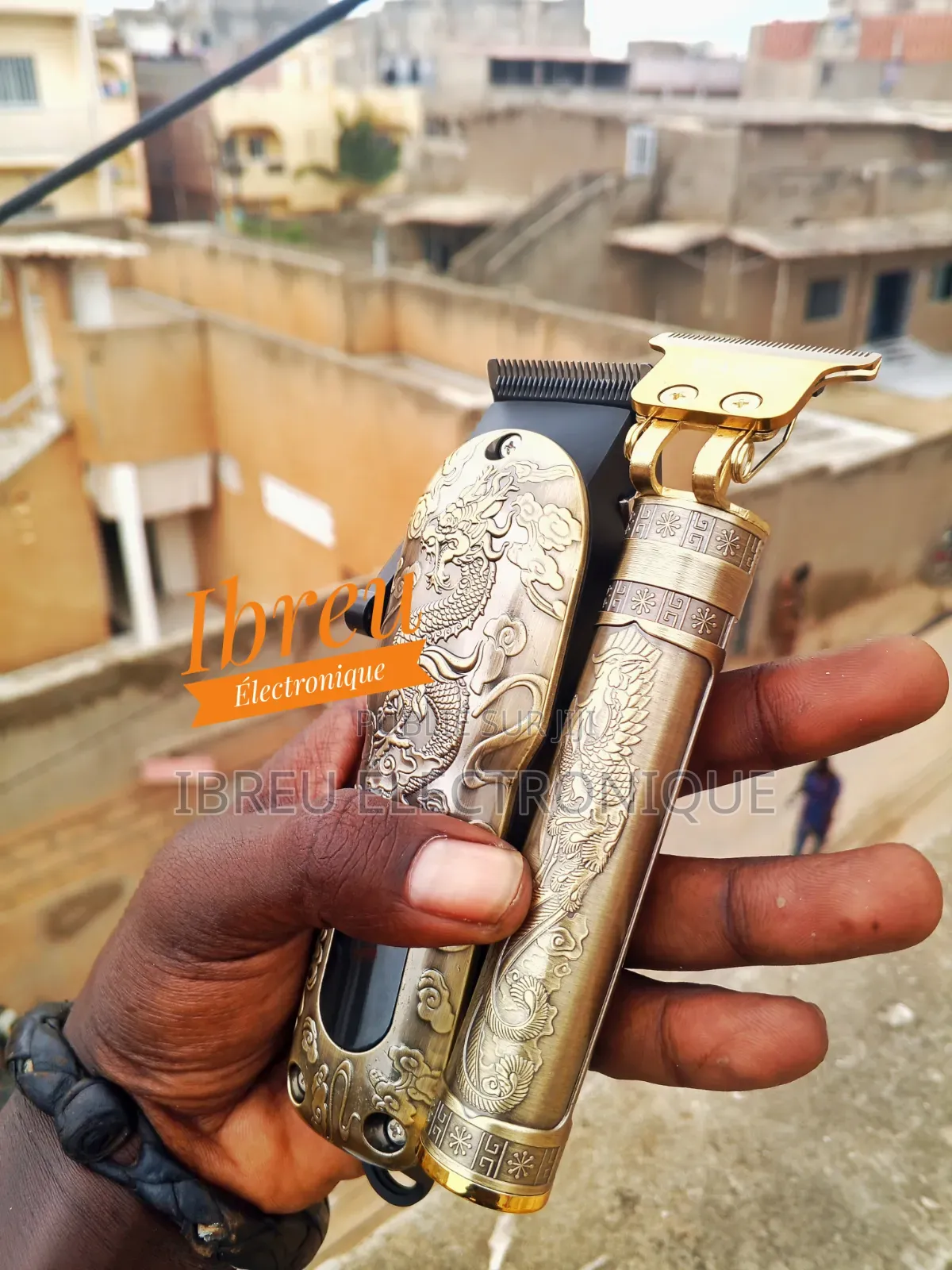 ✂ 2 Tondeuses en 1 Kit
•🔥 Kit Tondeuses Professionnelles Waer