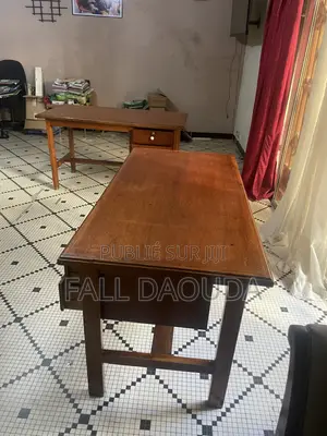 Table De. Bureau À Vendre