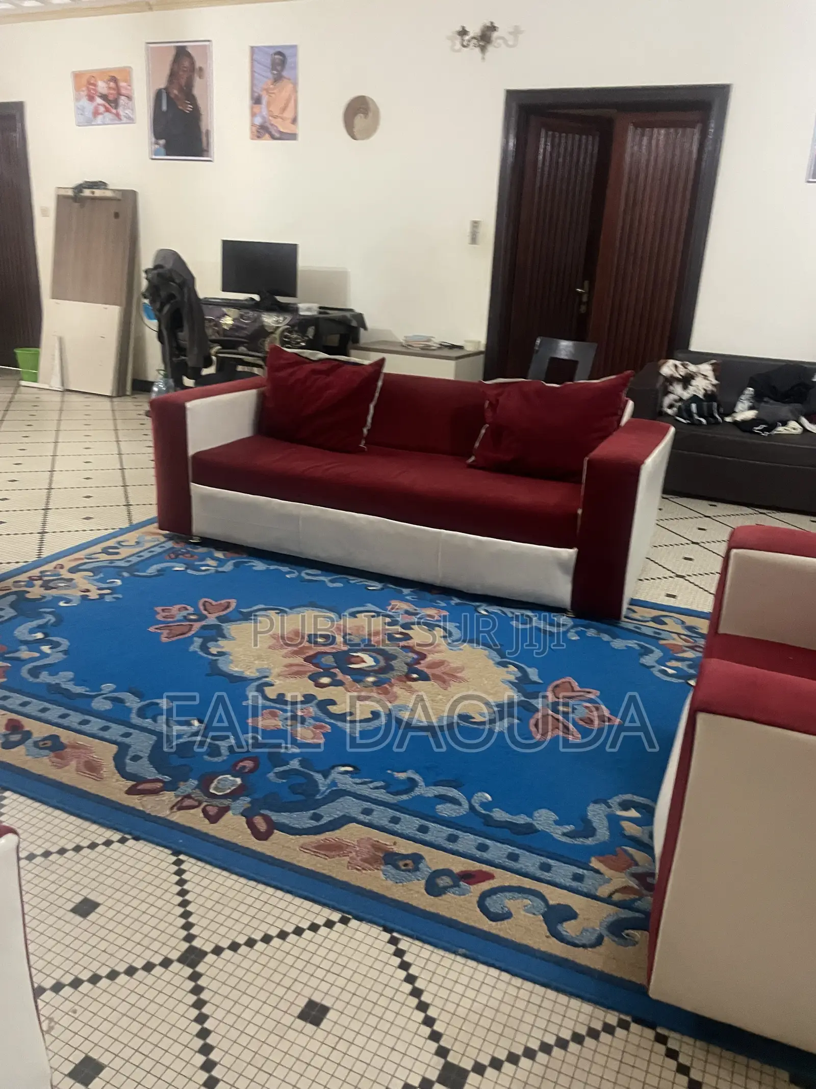 Salon À Vendre