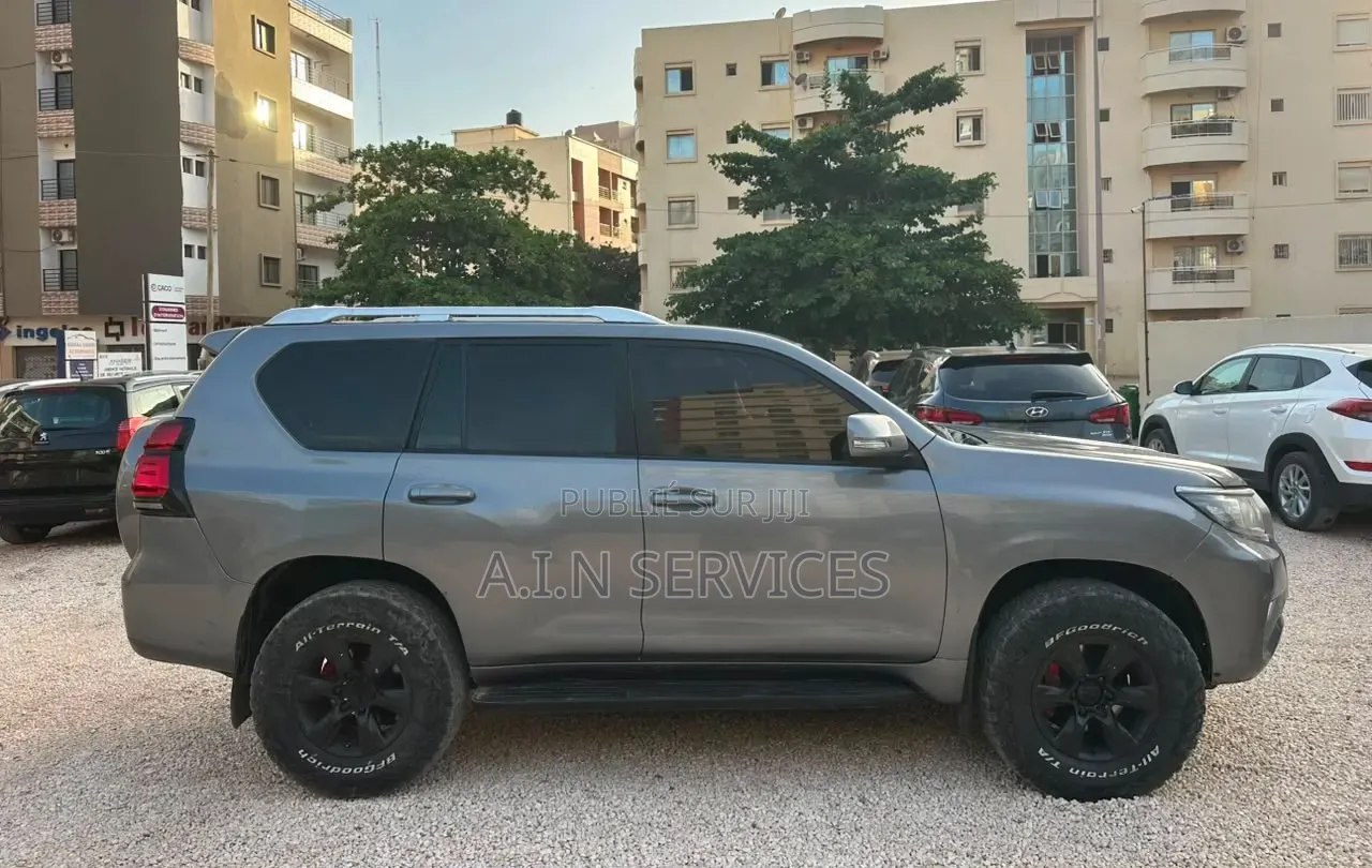 Toyota Land Cruiser Prado 2013 Gris