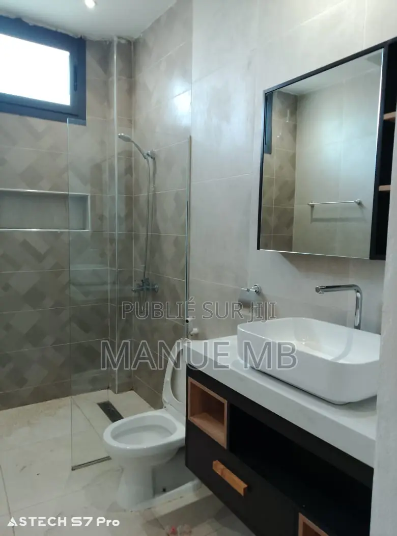 9chbre Villa dans Patricia, Almadies à Vendre