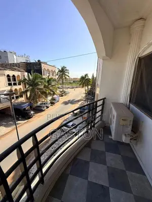 3chbre Appartement dans Katos Immo, Grand Yoff à Vendre