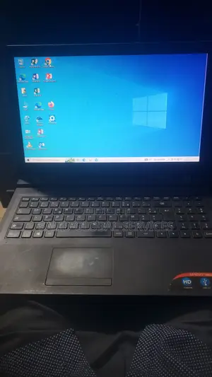 Ordinateur portable Lenovo 100e 4GB Intel Core i7 HDD 500GB