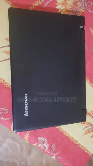 Ordinateur portable Lenovo 100e 4GB Intel Core i7 HDD 500GB