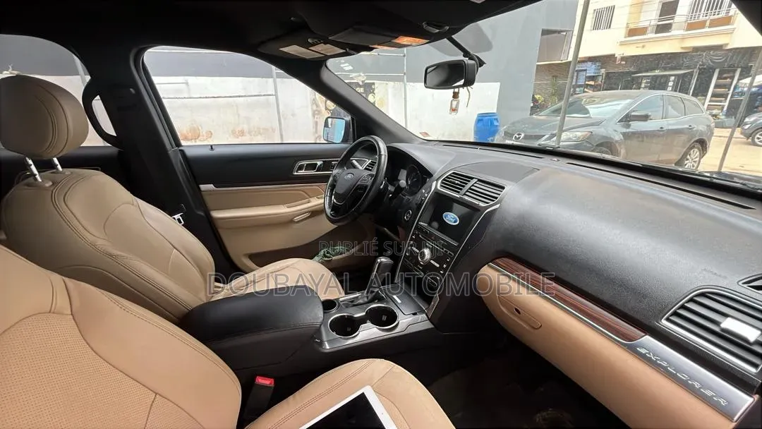 Ford Explorer 2018 Noir Mat