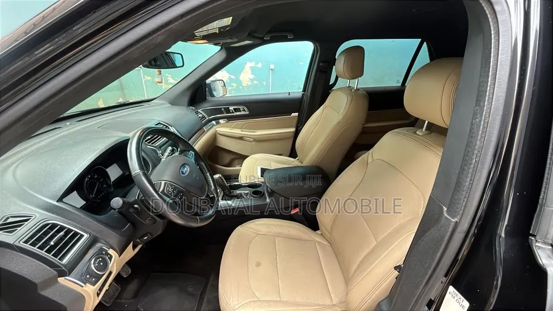 Ford Explorer 2018 Noir Mat