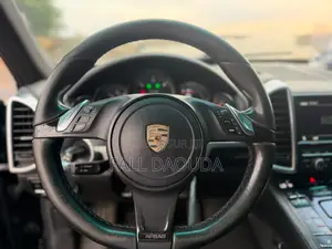 Porsche Cayenne 2012 Gris