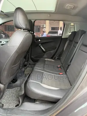 Peugeot 2008 2018 Gris