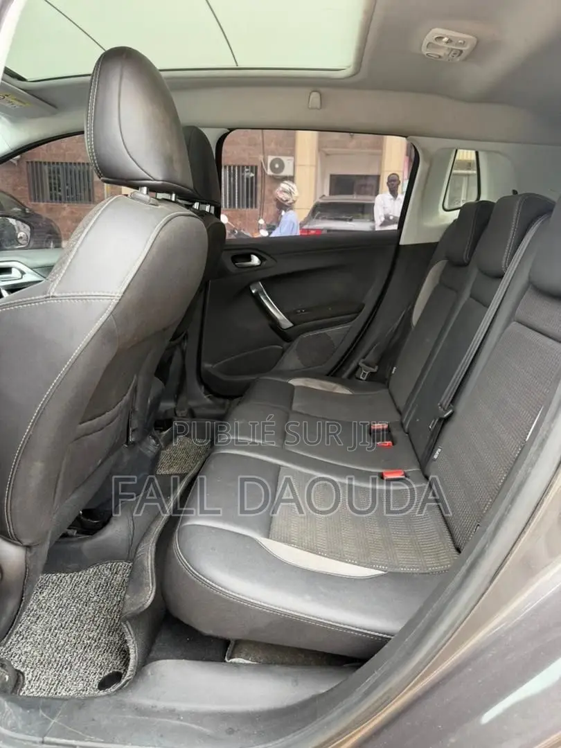 Peugeot 2008 2018 Gris