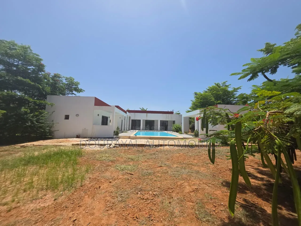 3chbre Villa dans Nguérigne, Thiès Sud à Vendre