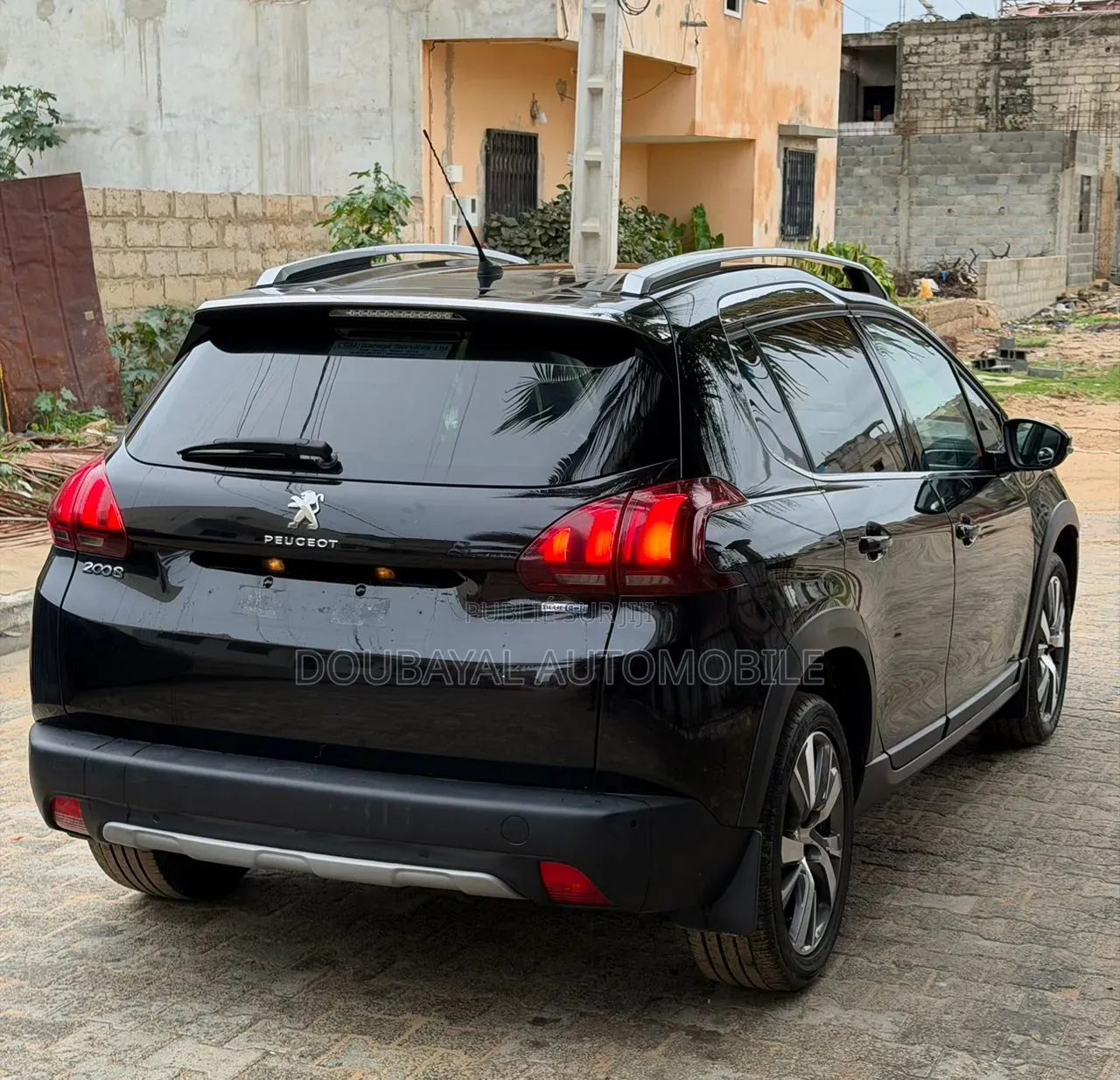 Peugeot 2008 2017 Noir Mat