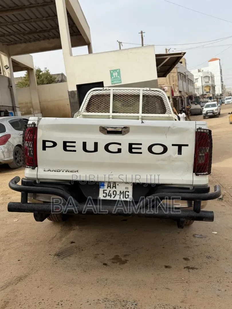 Peugeot Landtrek 2023 Blanc
