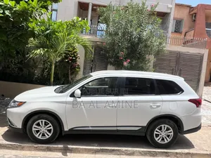 Mitsubishi Outlander 2016 Blanc